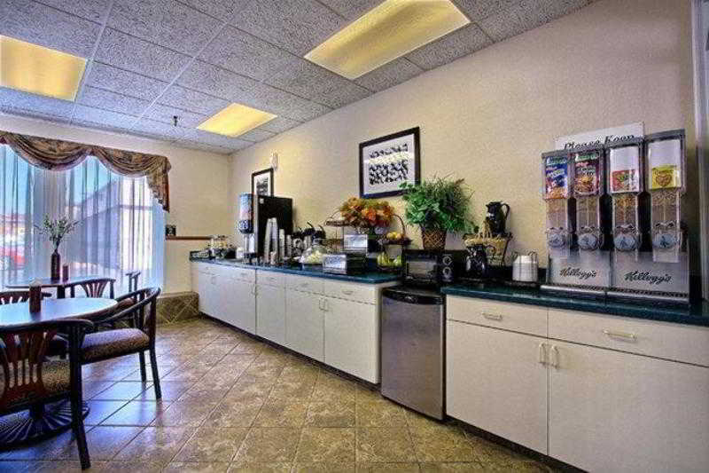 Days Inn & Suites By Wyndham Mt Pleasant Mount Pleasant Restaurant bilde