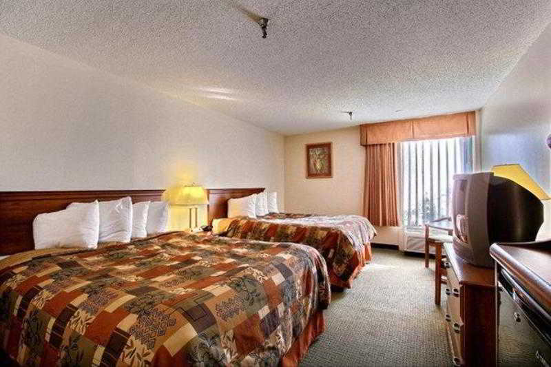 Days Inn & Suites By Wyndham Mt Pleasant Mount Pleasant Rom bilde