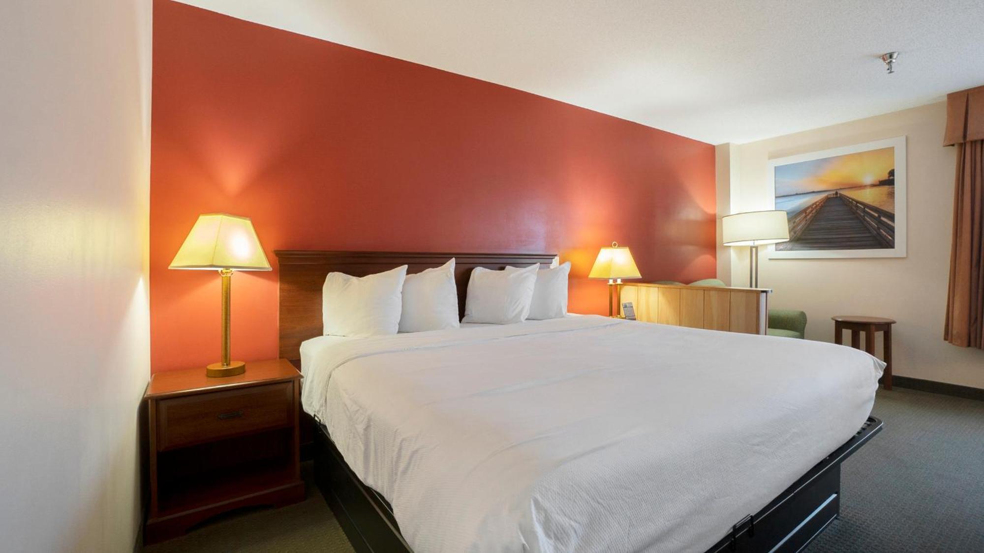 Days Inn & Suites By Wyndham Mt Pleasant Mount Pleasant Eksteriør bilde