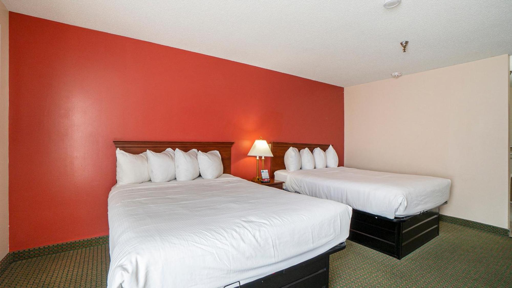 Days Inn & Suites By Wyndham Mt Pleasant Mount Pleasant Rom bilde