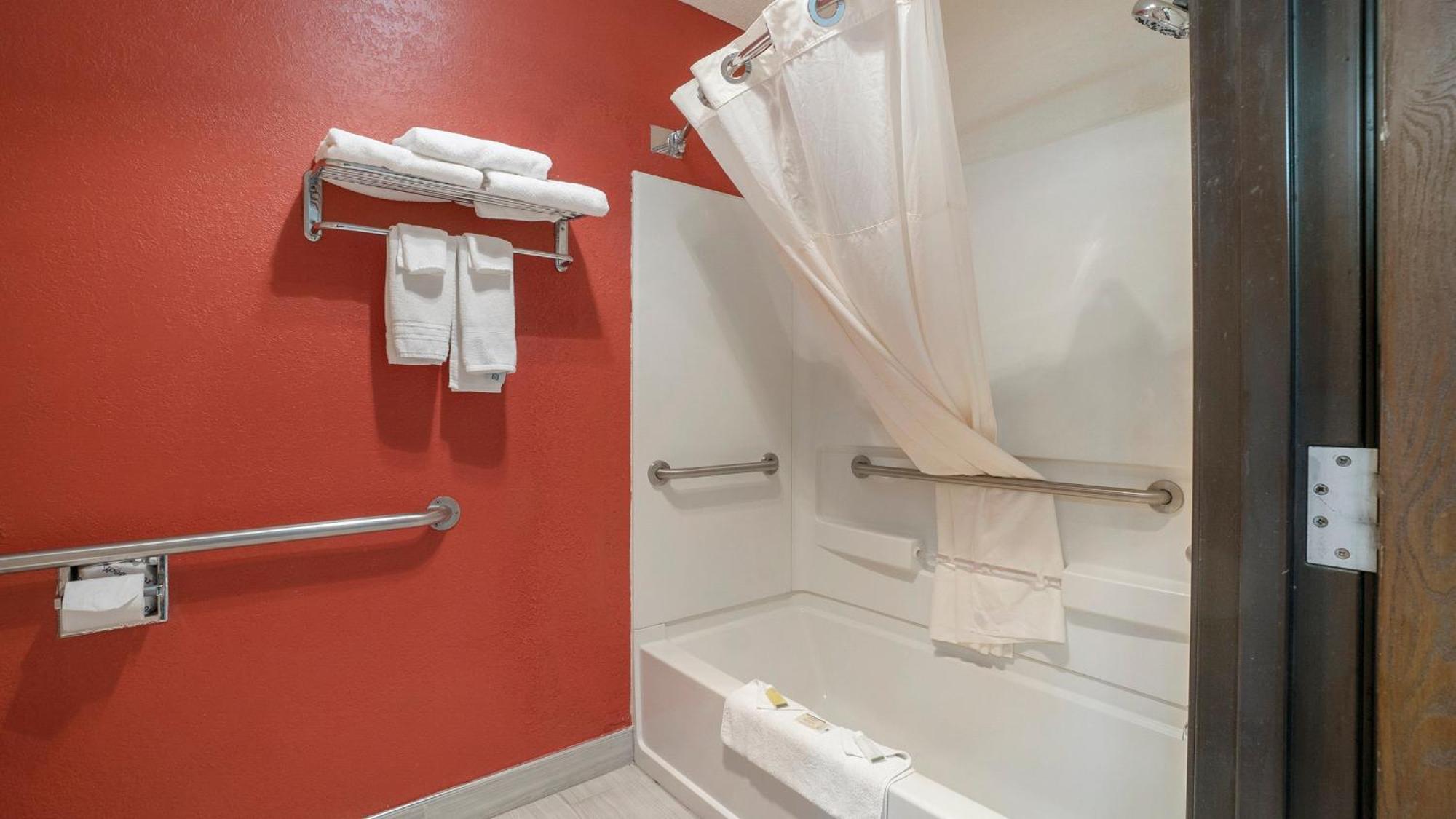 Days Inn & Suites By Wyndham Mt Pleasant Mount Pleasant Eksteriør bilde