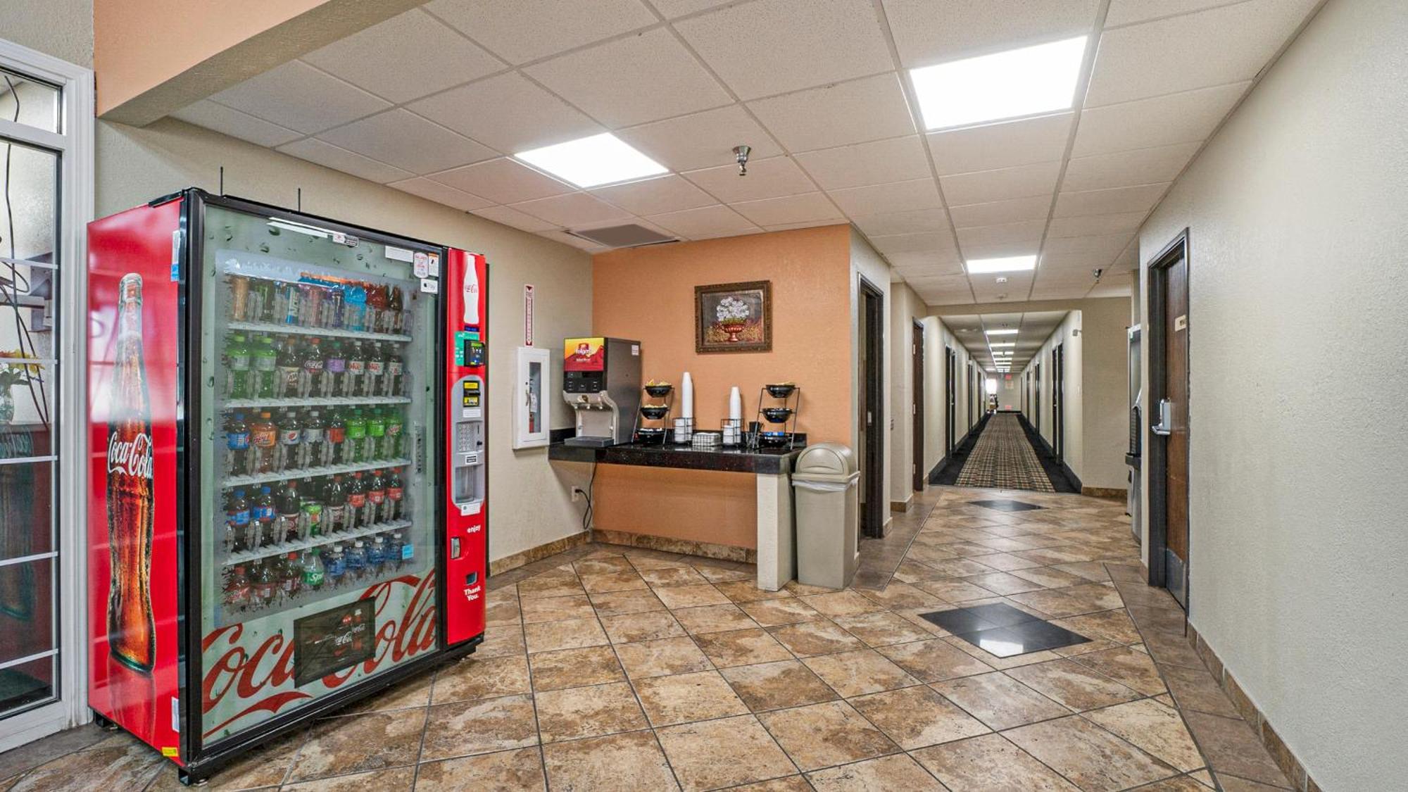 Days Inn & Suites By Wyndham Mt Pleasant Mount Pleasant Eksteriør bilde