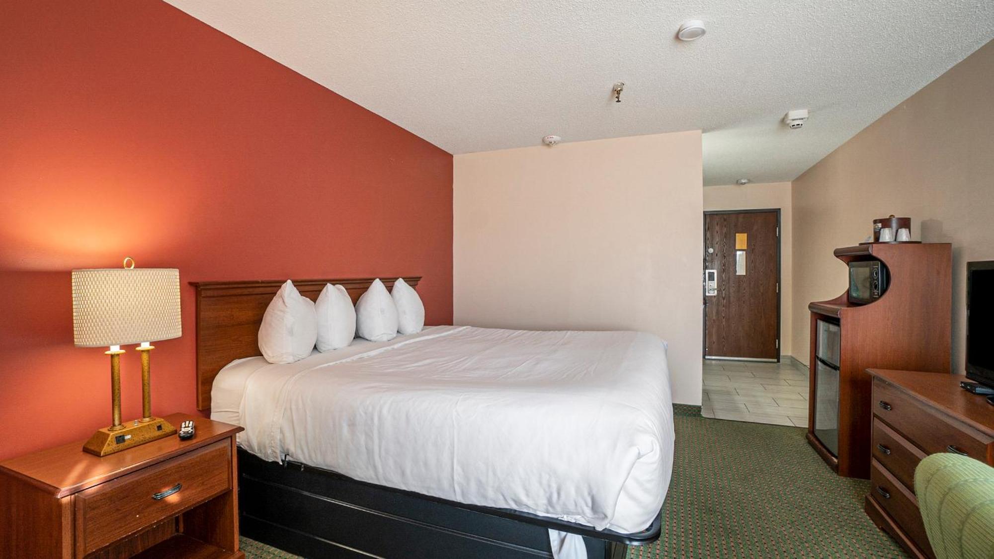 Days Inn & Suites By Wyndham Mt Pleasant Mount Pleasant Rom bilde