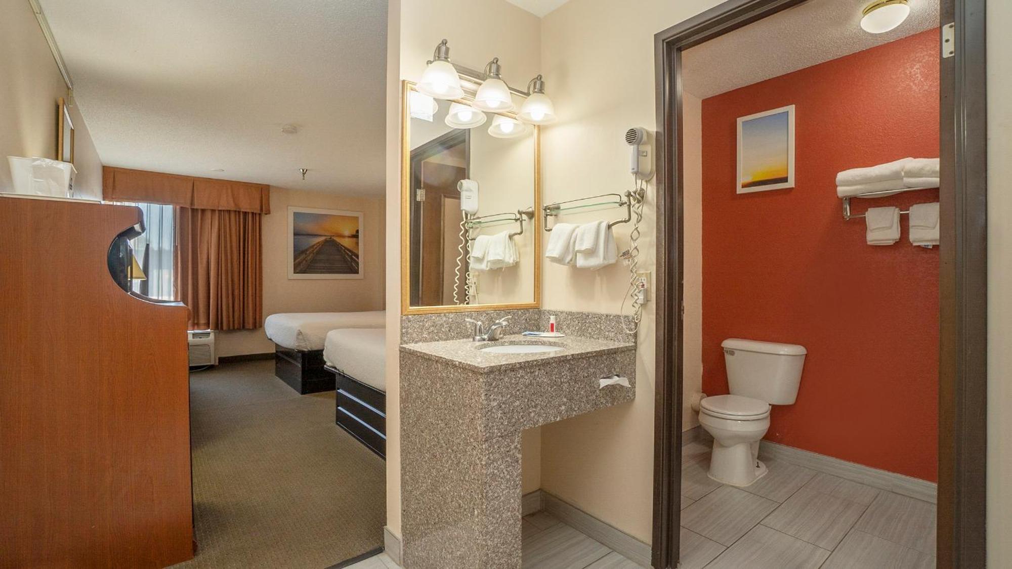 Days Inn & Suites By Wyndham Mt Pleasant Mount Pleasant Rom bilde