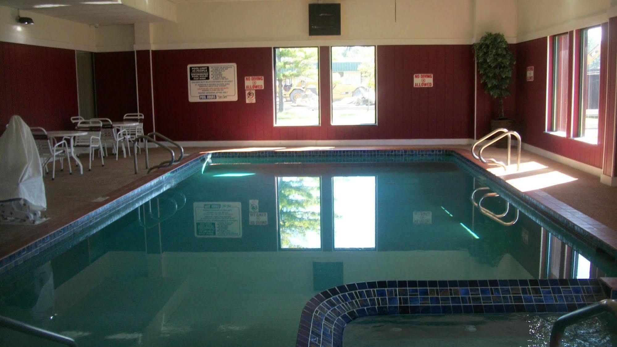 Days Inn & Suites By Wyndham Mt Pleasant Mount Pleasant Eksteriør bilde